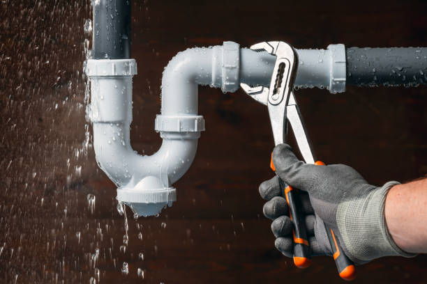 Professional Sewer Line Repair technician working in Old Ocean, TX